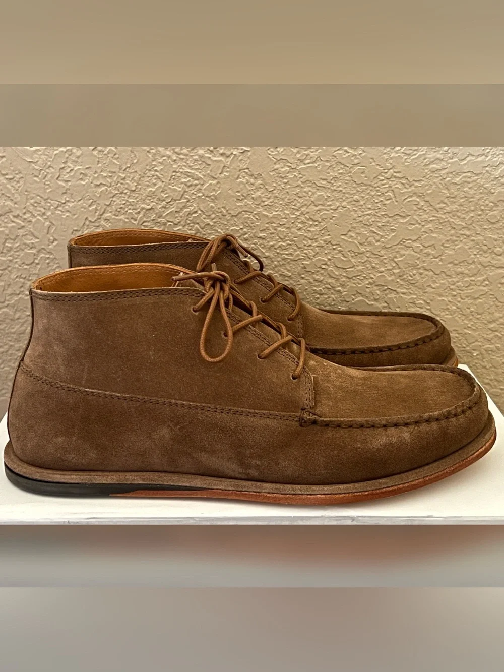 Banana Republic Italian Suede Chukka Boots Men’s Size-9